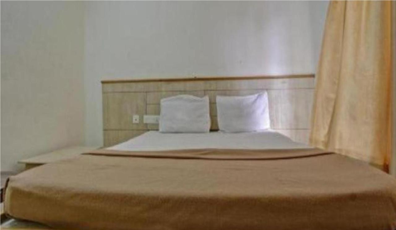 Hotel Chandrawali By Wb Inn Ballia Εξωτερικό φωτογραφία